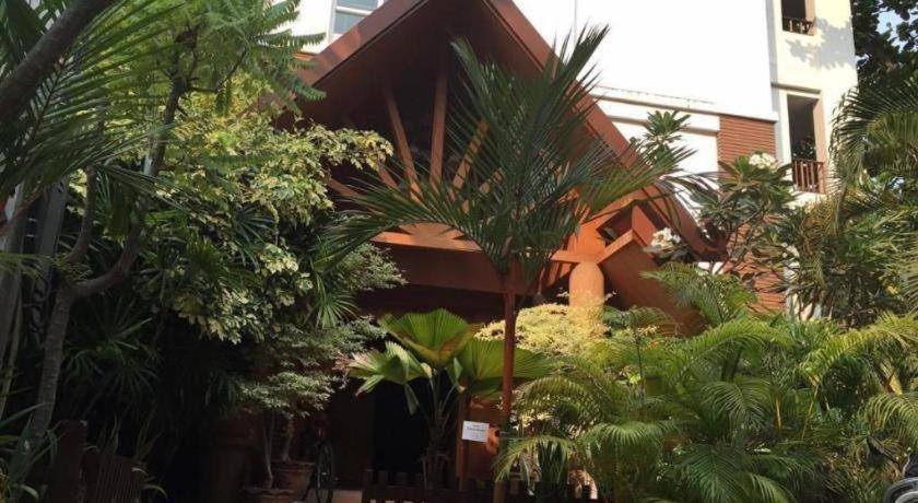 Chada Thai House Pattaya Eksteriør bilde